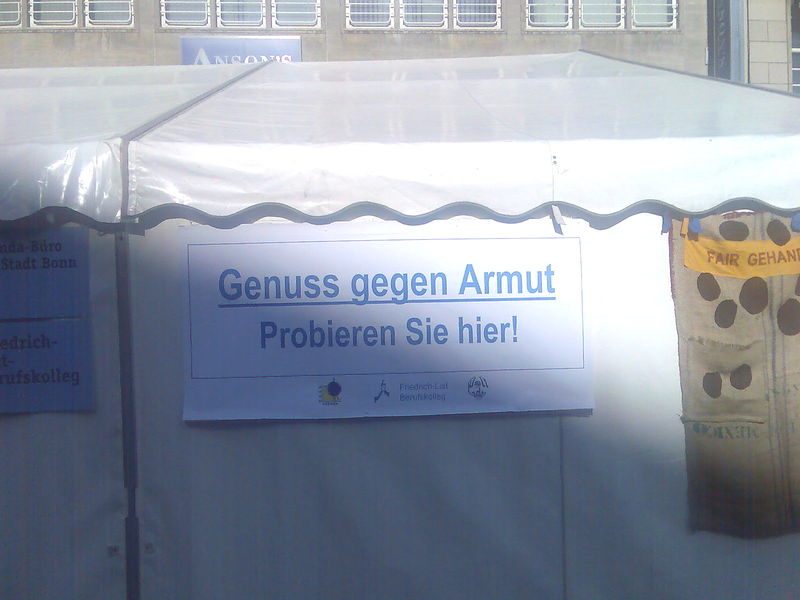 Datei:Gegen Armut.jpg